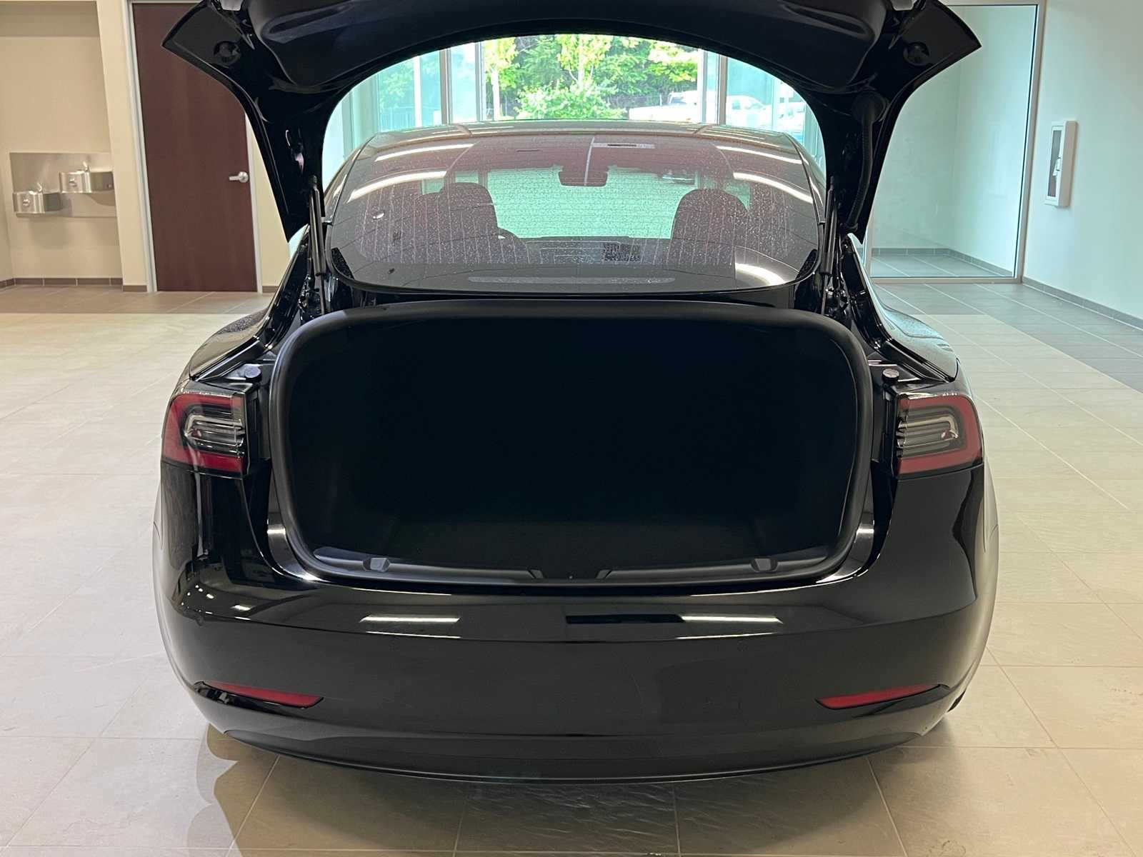 Thumbnail: 2018 Tesla Model 3 - 22