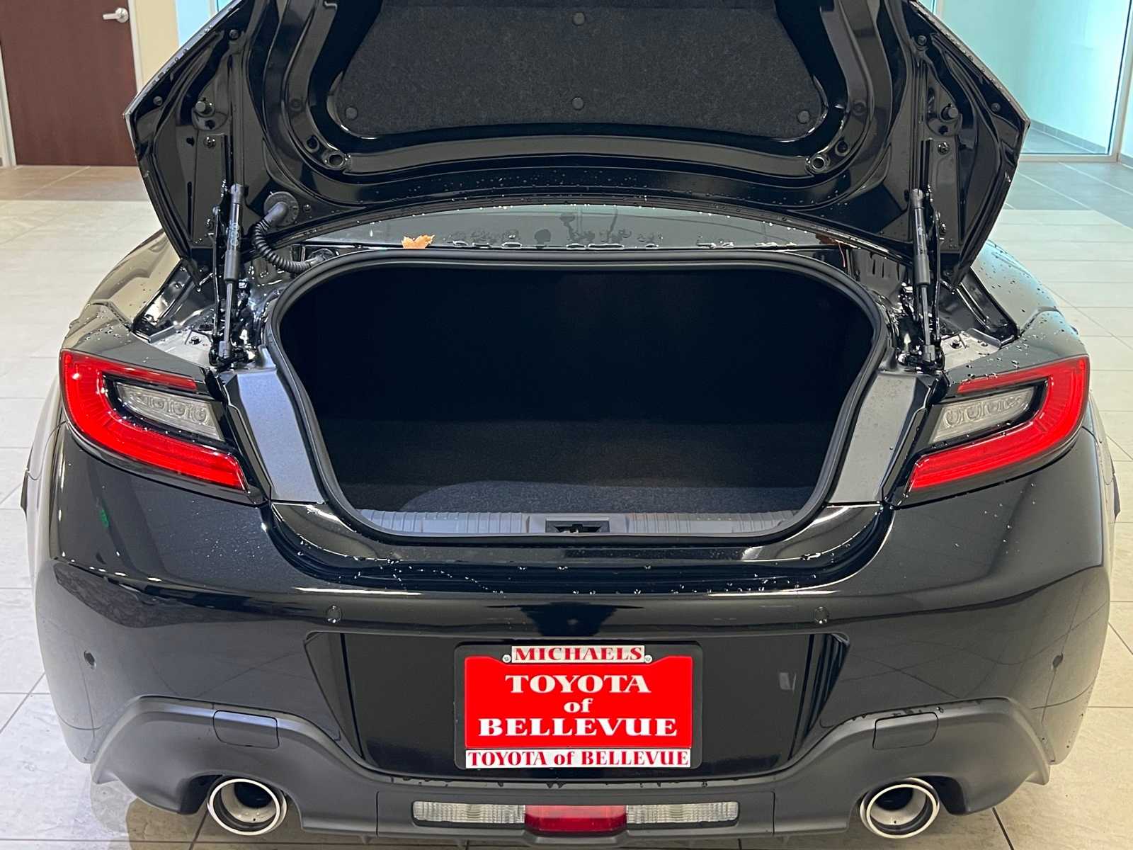 Thumbnail: 2025 Toyota GR86 - 26