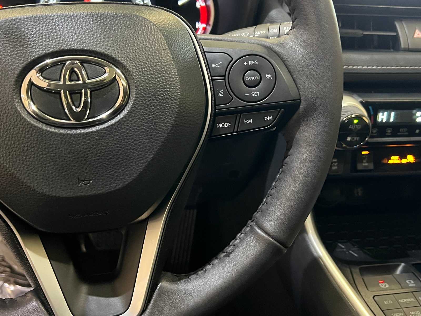 Thumbnail: 2024 Toyota RAV4 - 21