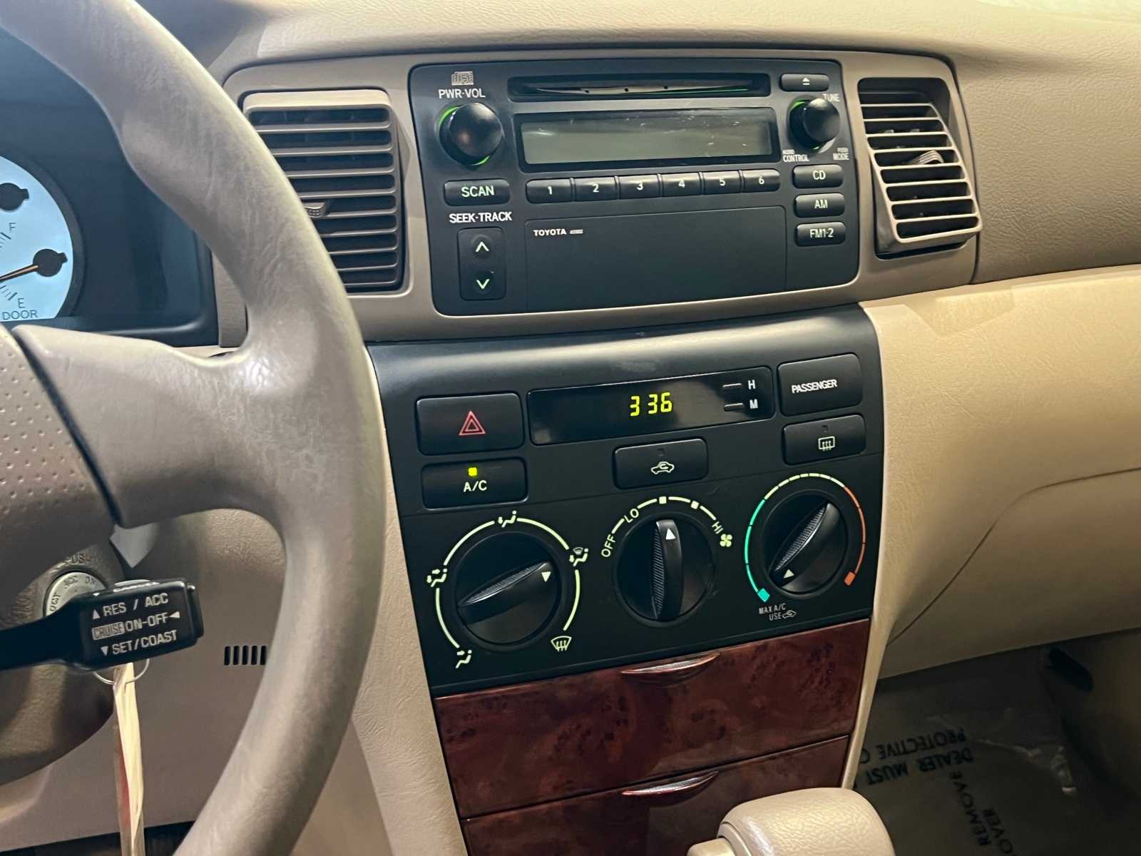 Thumbnail: 2004 Toyota Corolla - 21