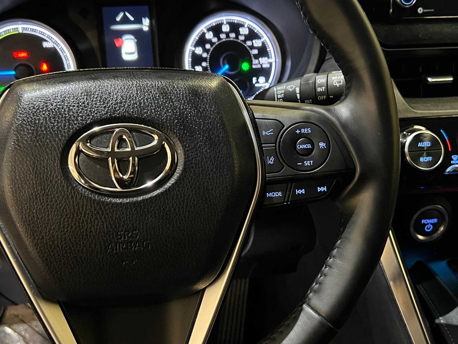 Thumbnail: 2022 Toyota Venza - 20