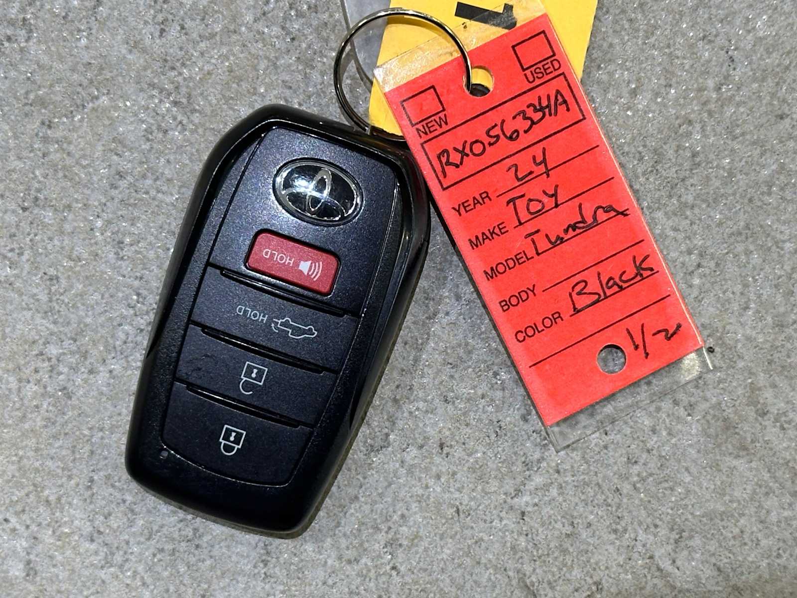 Thumbnail: 2024 Toyota Tundra - 32