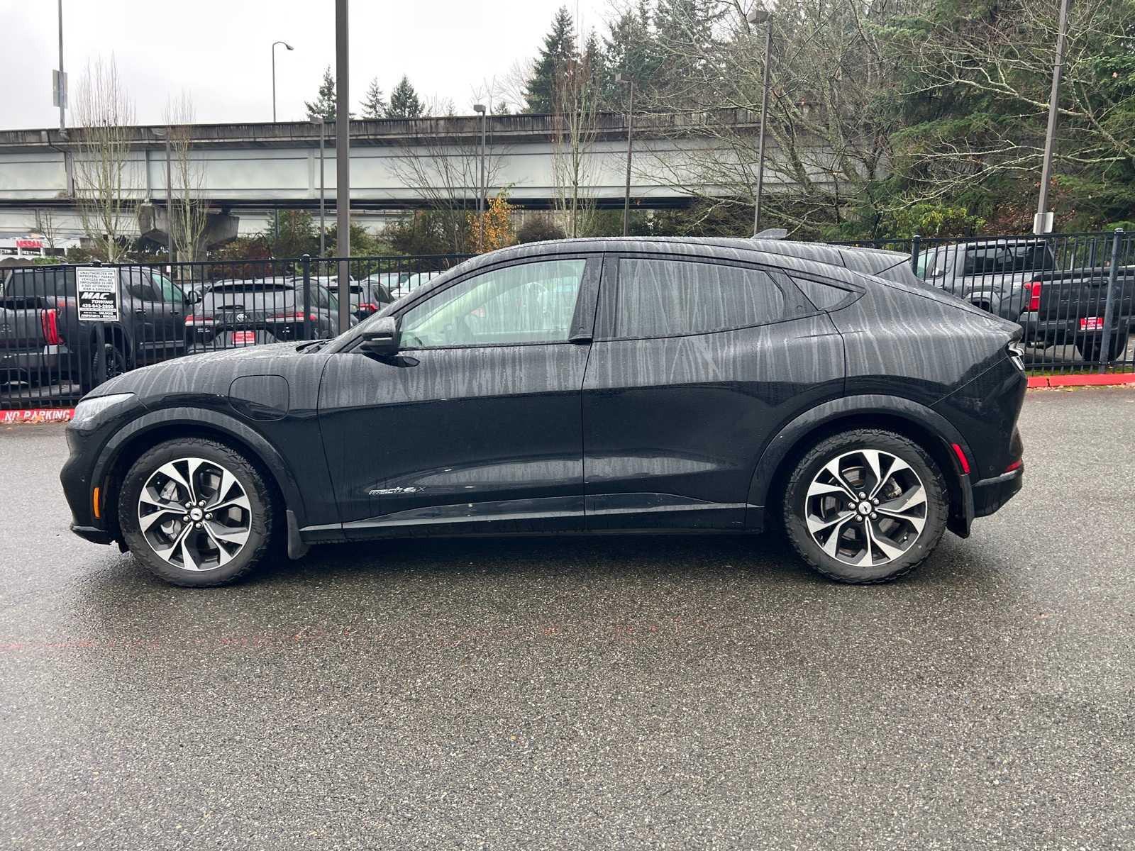 Thumbnail: 2021 Ford Mustang Mach-E - 10