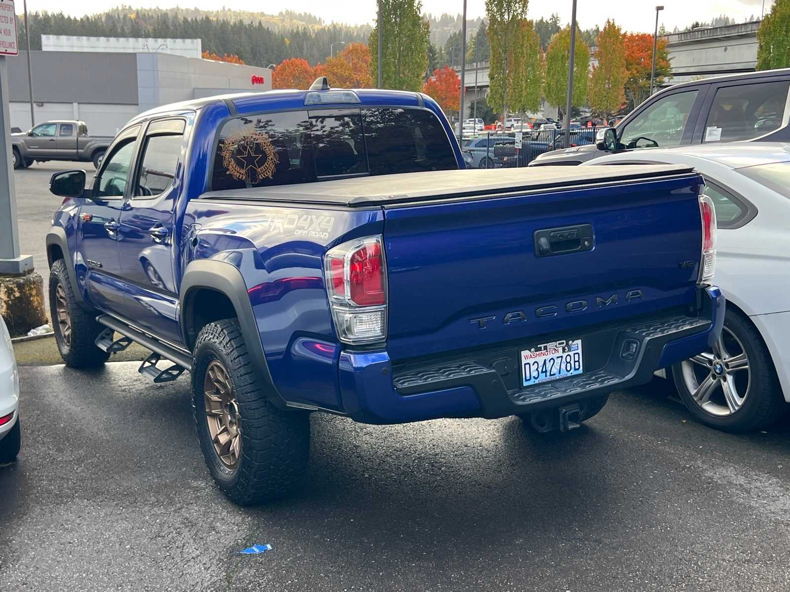 Thumbnail: 2022 Toyota Tacoma - 9