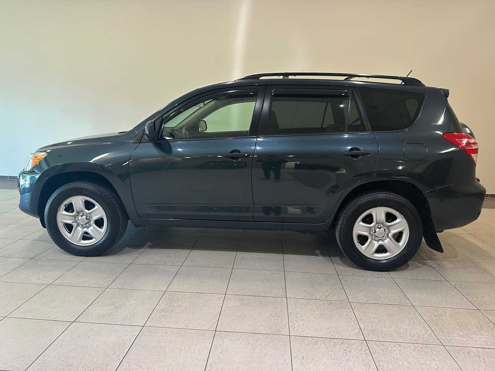 Thumbnail: 2009 Toyota RAV4 - 3