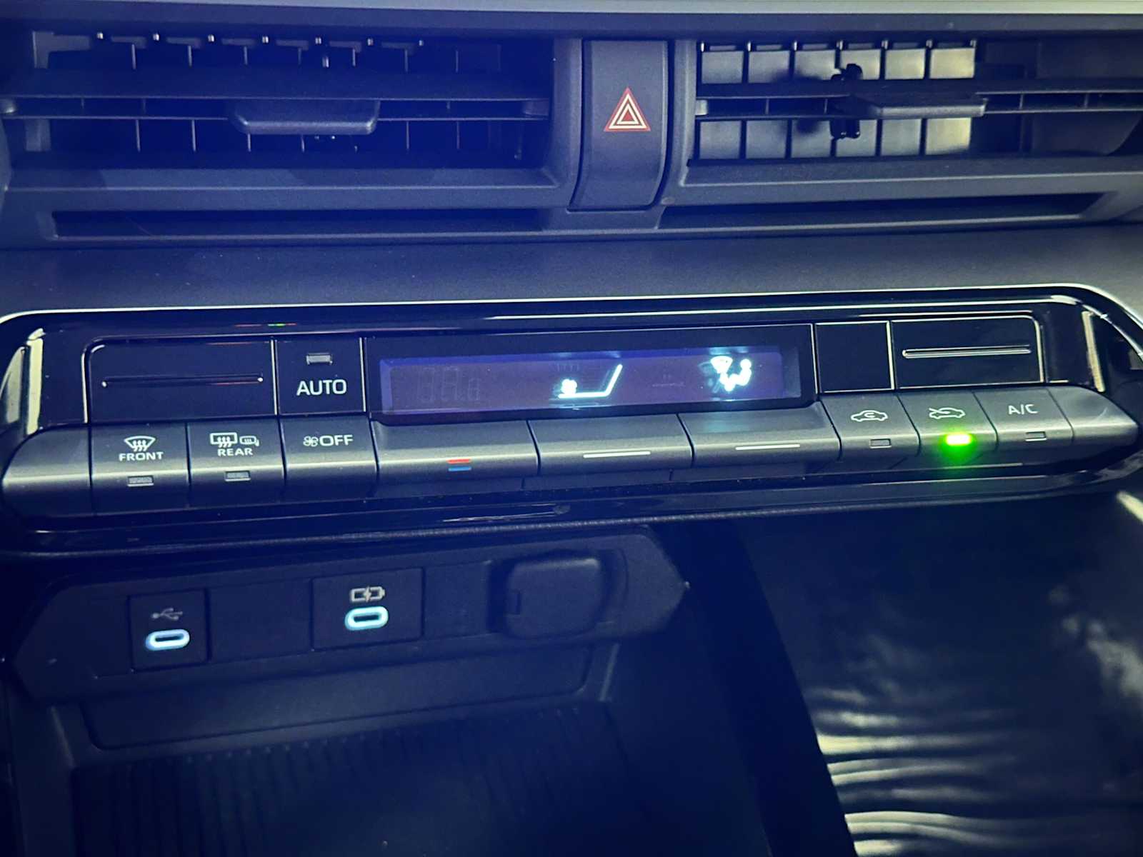 Thumbnail: 2024 Toyota Prius - 15