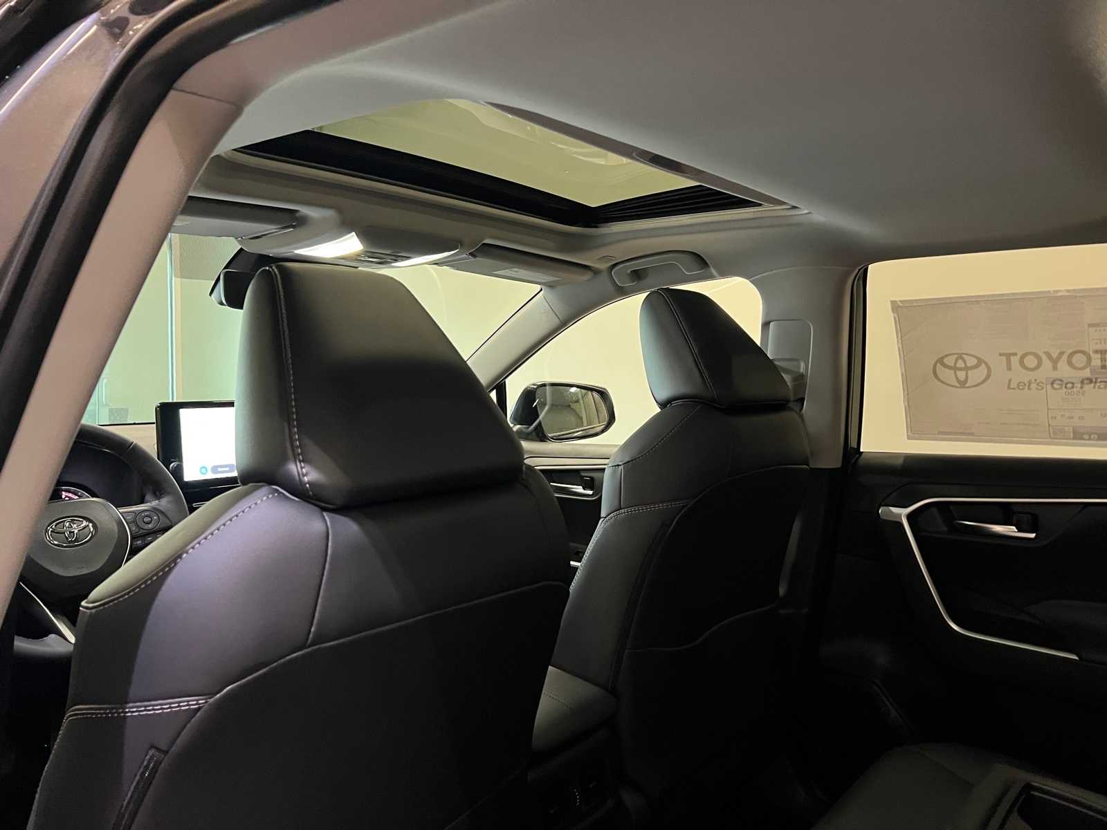 Thumbnail: 2025 Toyota RAV4 - 12