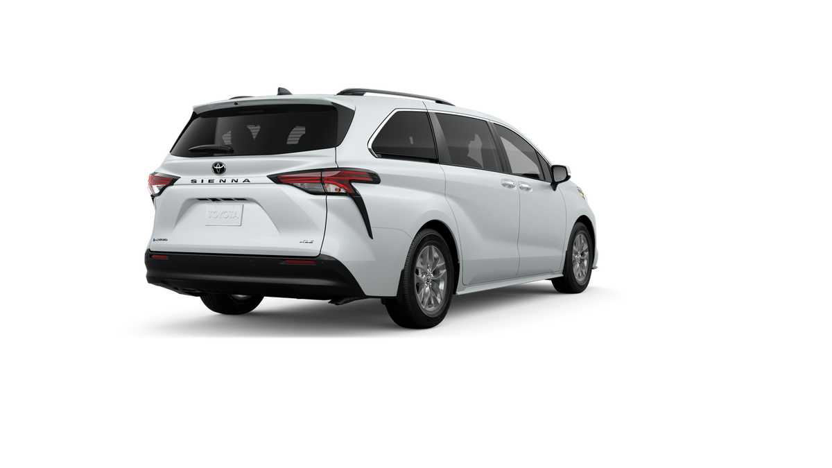 Thumbnail: 2026 Toyota Sienna - 9