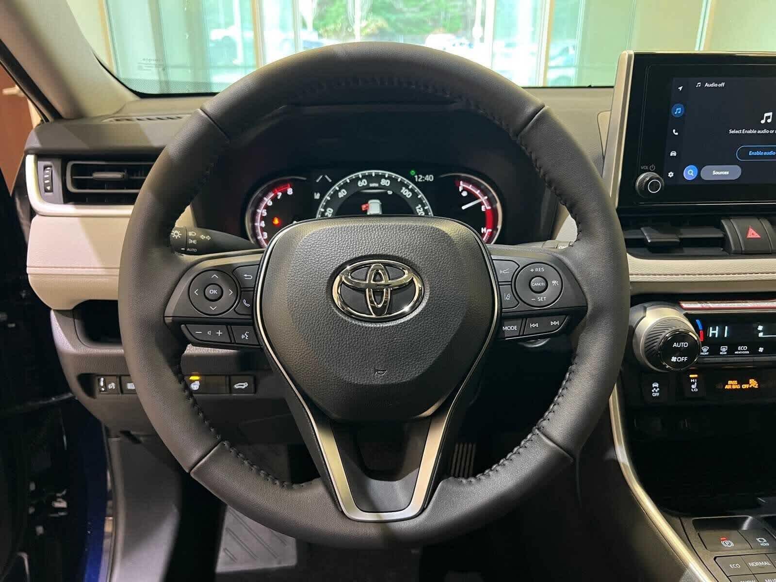 Thumbnail: 2025 Toyota RAV4 - 20