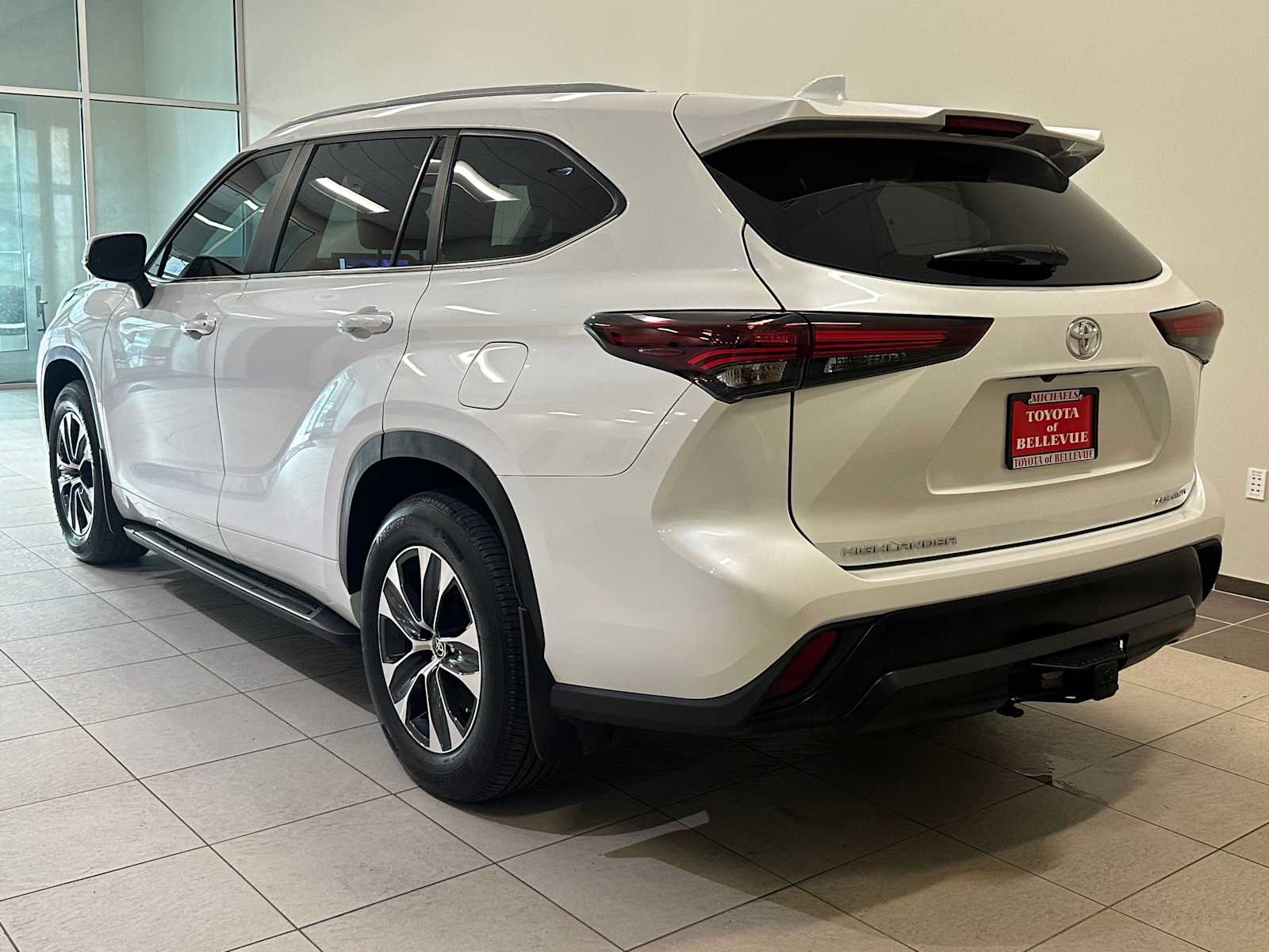 Thumbnail: 2024 Toyota Highlander - 4