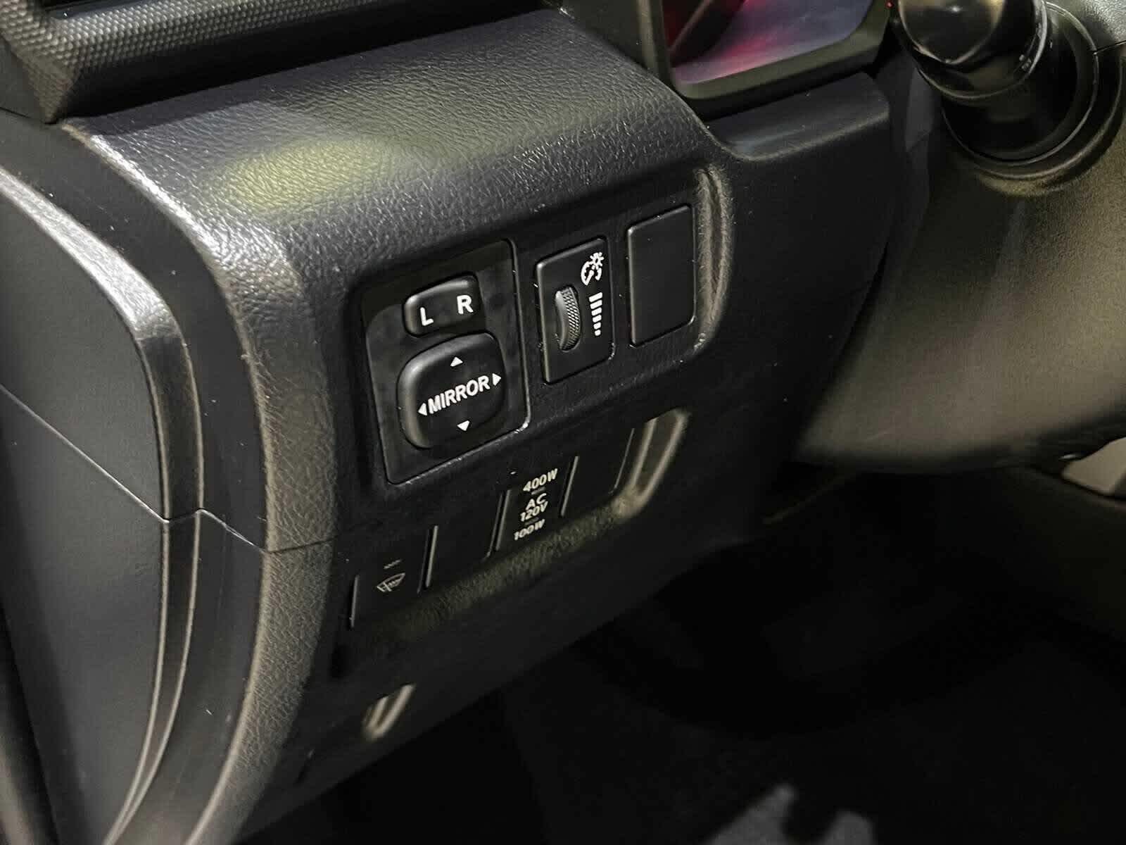 Thumbnail: 2019 Toyota 4Runner - 16