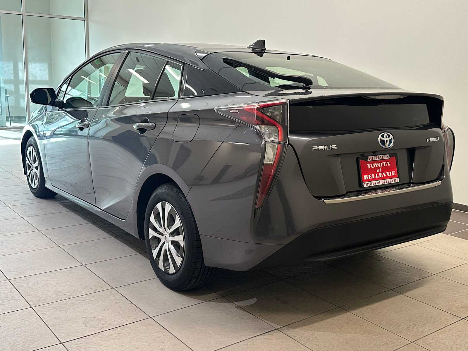 Thumbnail: 2016 Toyota Prius - 4