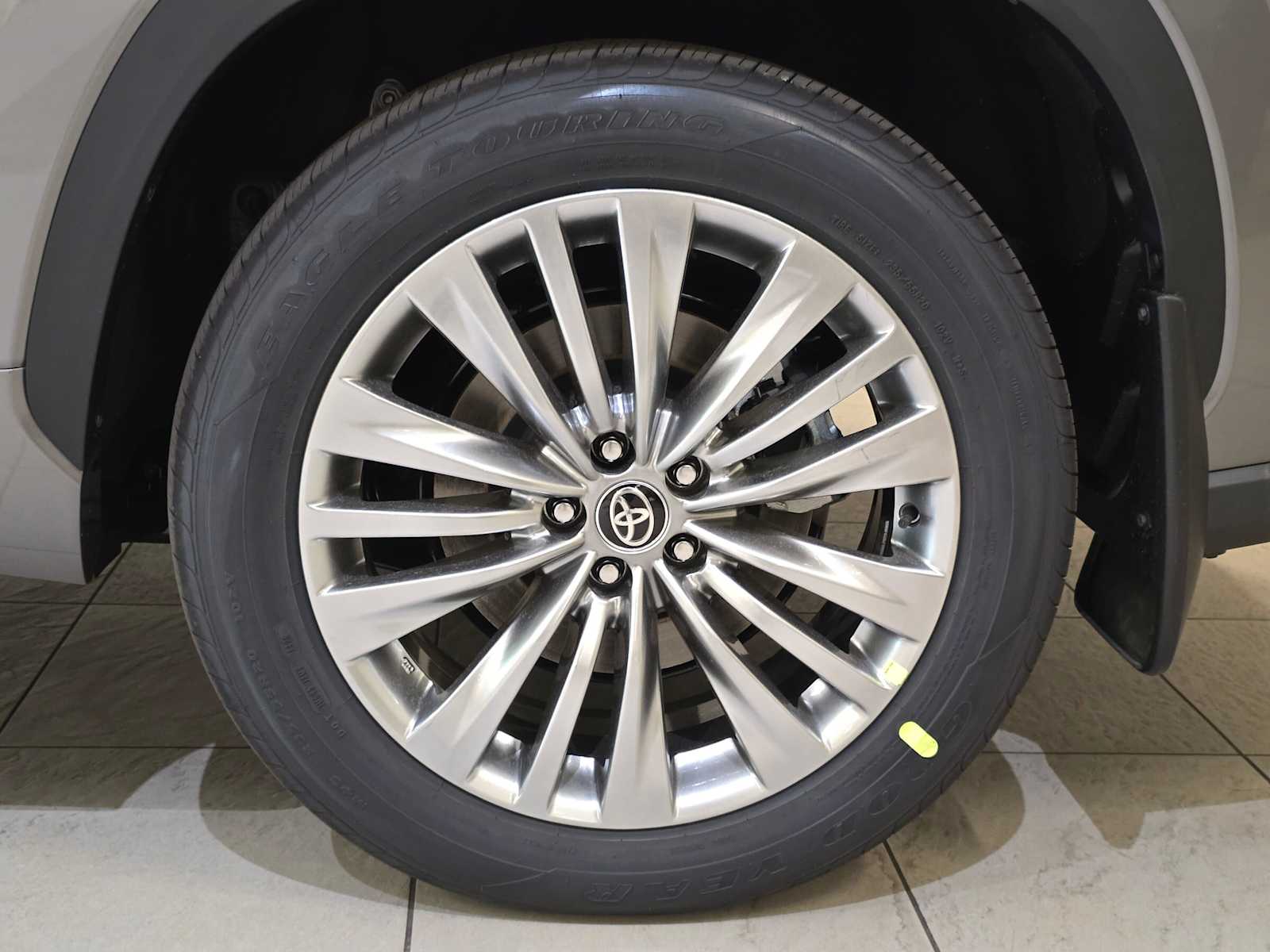 Thumbnail: 2026 Toyota Highlander - 8