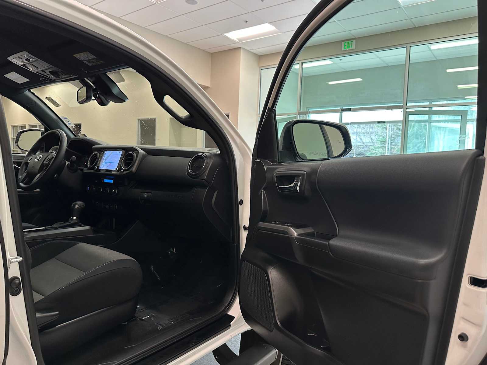 Thumbnail: 2023 Toyota Tacoma - 30