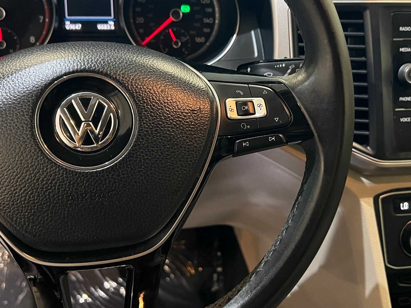 Thumbnail: 2018 Volkswagen Atlas - 20