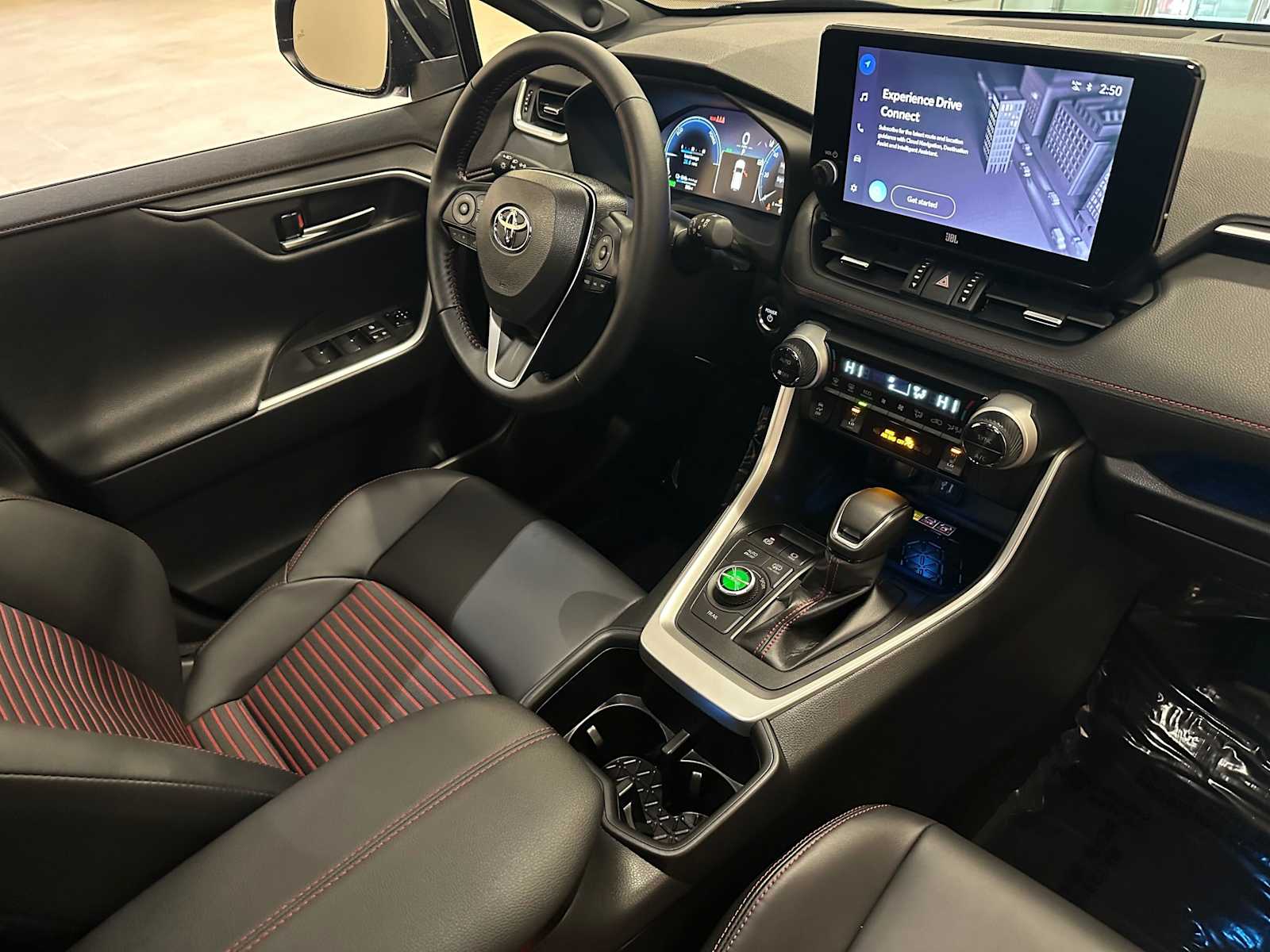 Thumbnail: 2025 Toyota RAV4 - 30