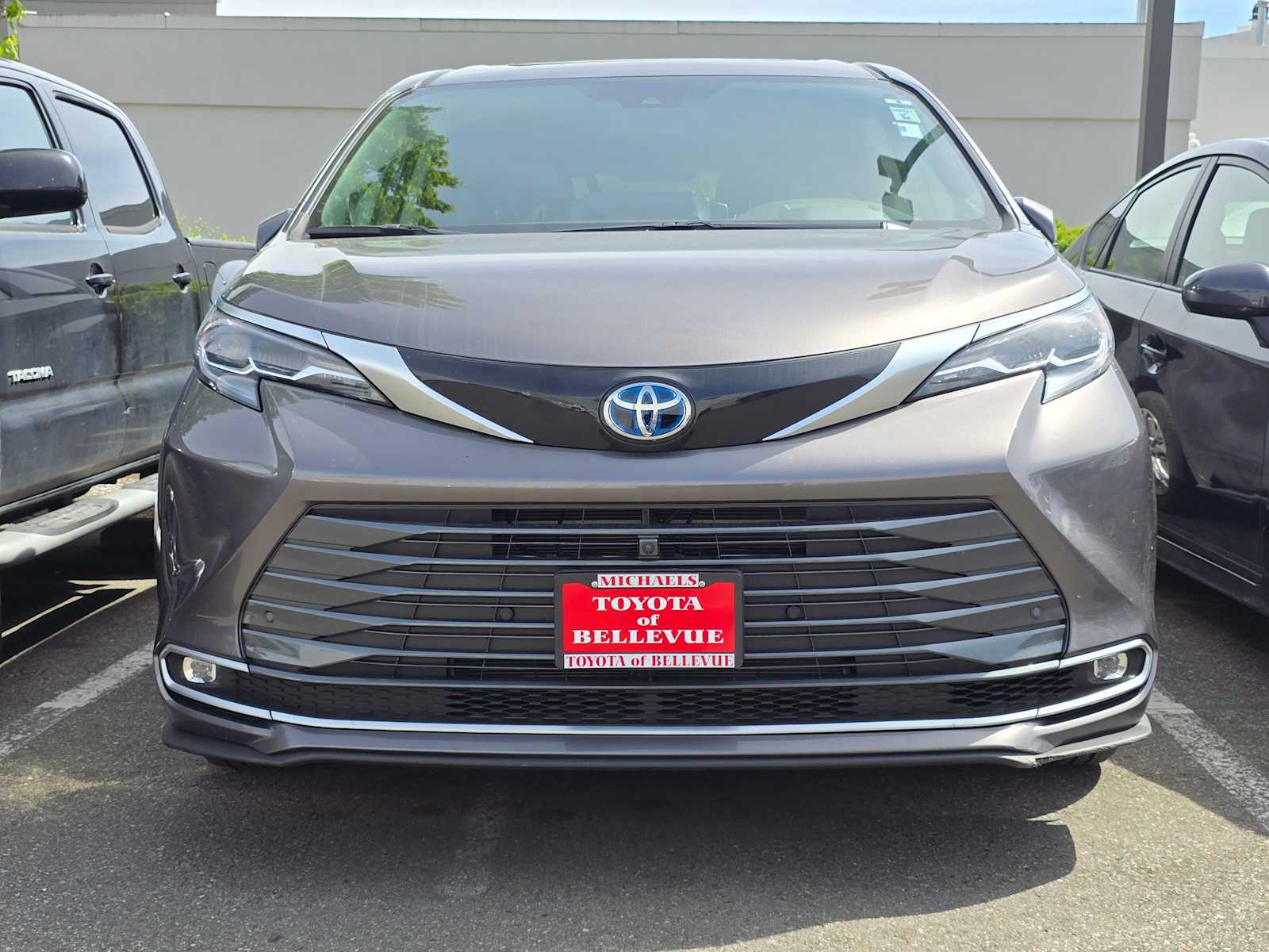 Thumbnail: 2024 Toyota Sienna - 2