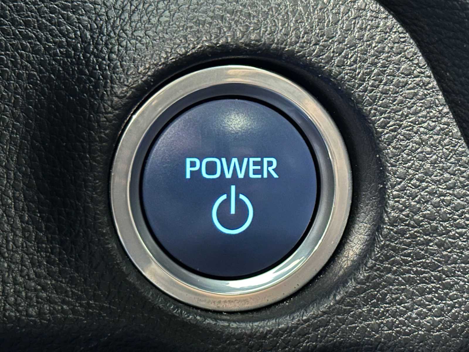 Thumbnail: 2021 Toyota RAV4 - 19