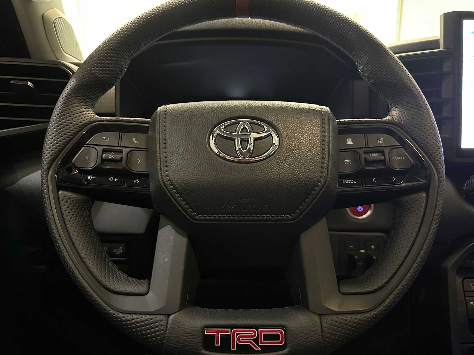 Thumbnail: 2023 Toyota Sequoia - 10
