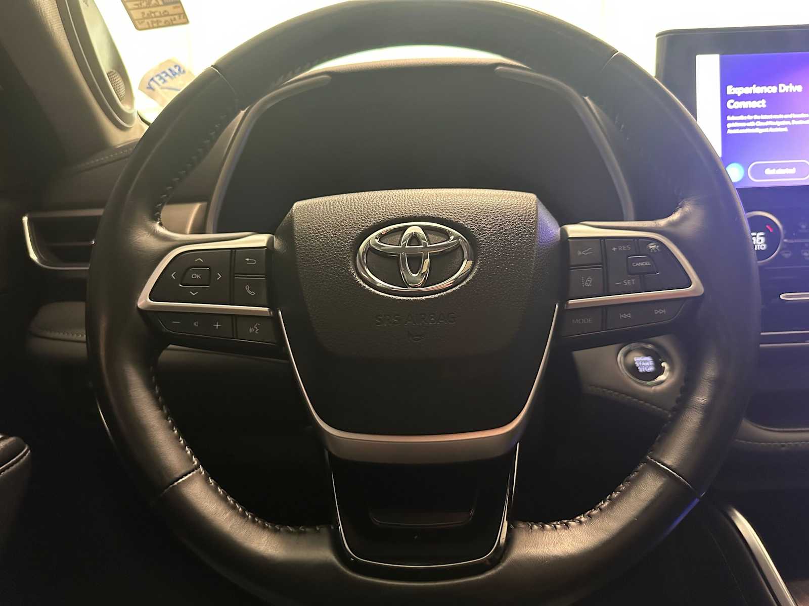 Thumbnail: 2023 Toyota Highlander - 11