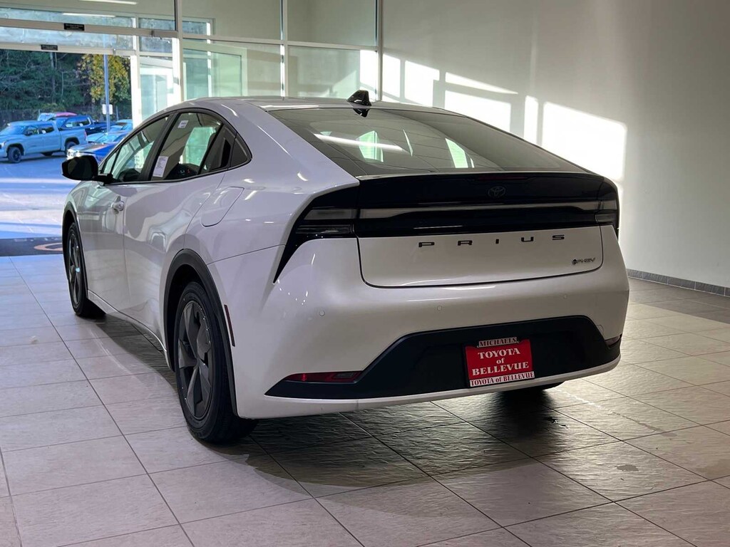 New 2026 Toyota Prius Plug-In Hybrid SE Hatchback