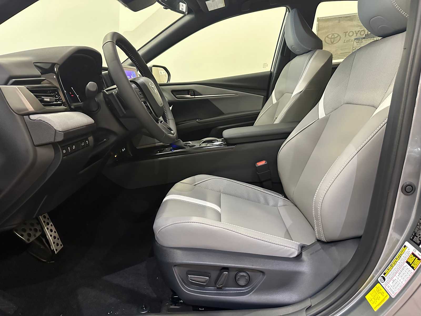 Thumbnail: 2026 Toyota Camry - 21