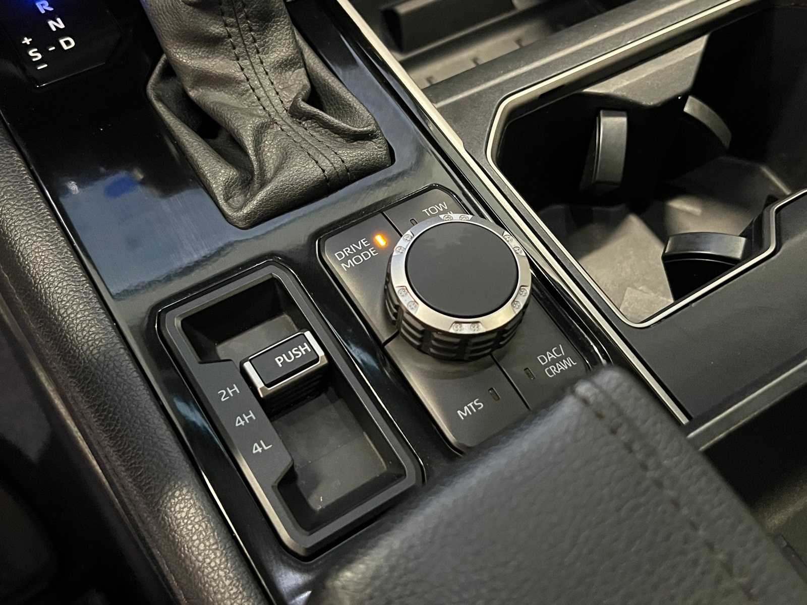 Thumbnail: 2022 Toyota Tundra - 30