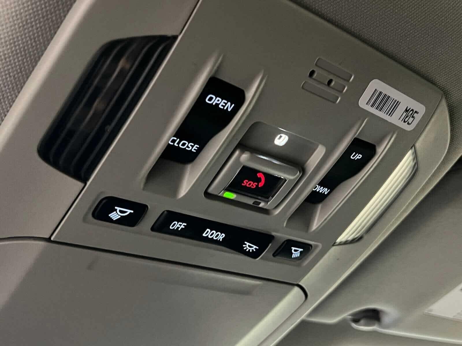 Thumbnail: 2023 Toyota Highlander - 26