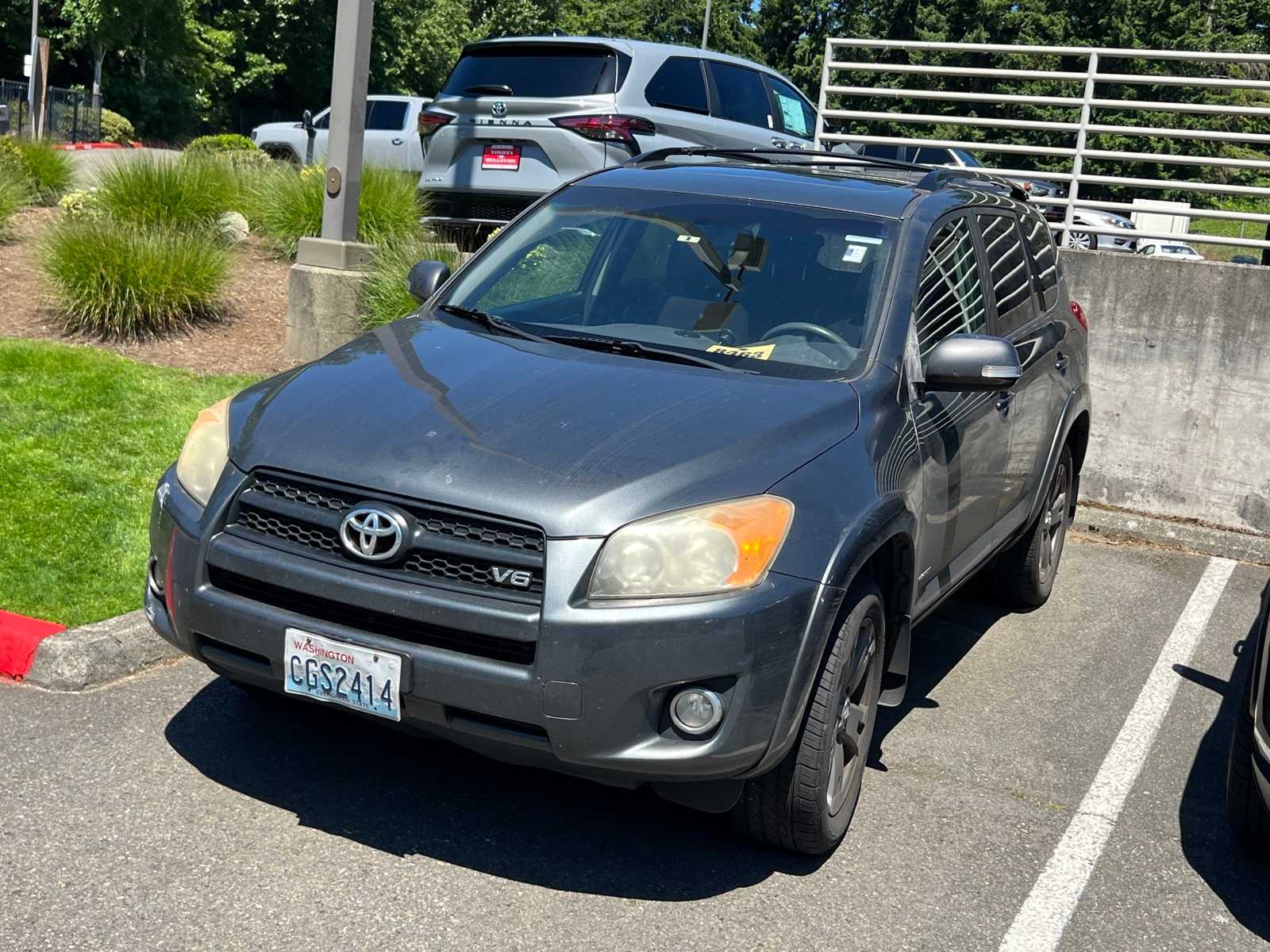 Thumbnail: 2011 Toyota RAV4 - 1