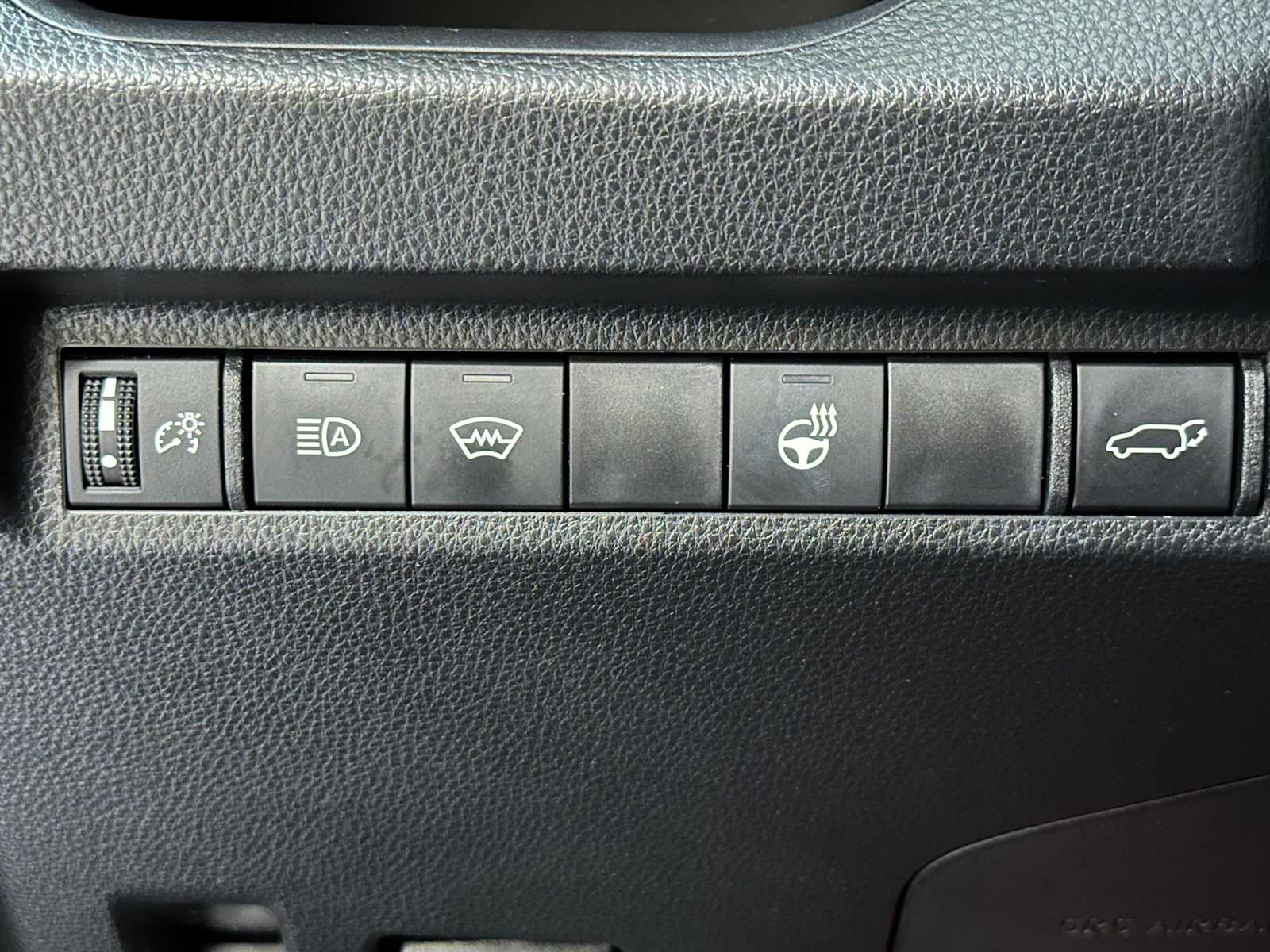 Thumbnail: 2025 Toyota RAV4 - 18