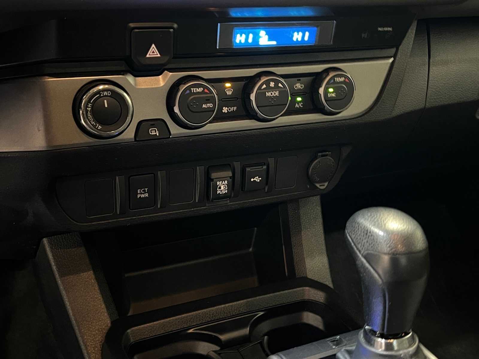 Thumbnail: 2022 Toyota Tacoma - 23