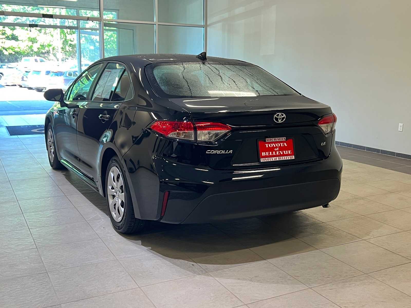 Thumbnail: 2025 Toyota Corolla - 4
