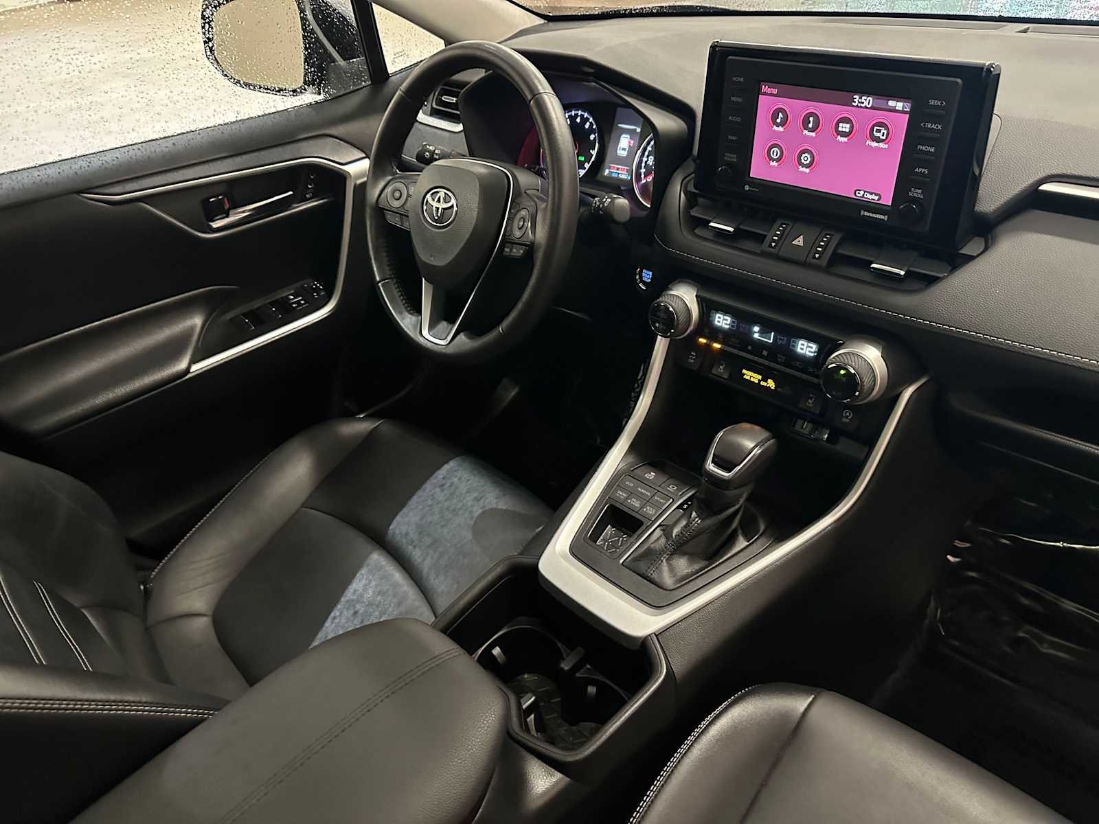 Thumbnail: 2022 Toyota RAV4 - 29