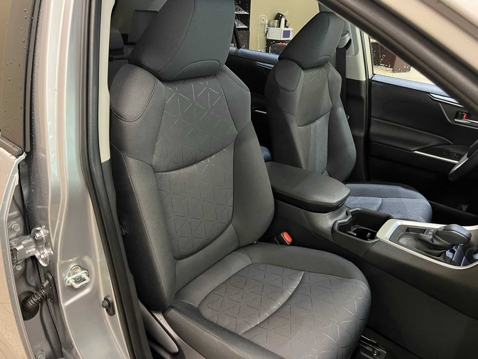 Thumbnail: 2025 Toyota RAV4 - 14