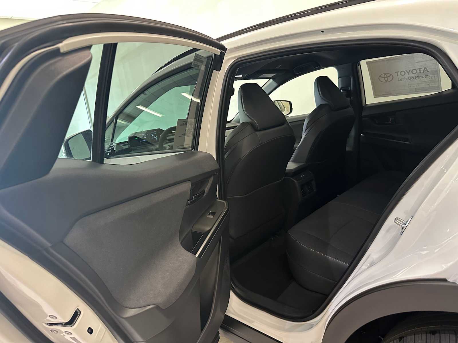 Thumbnail: 2026 Toyota C-HR - 22