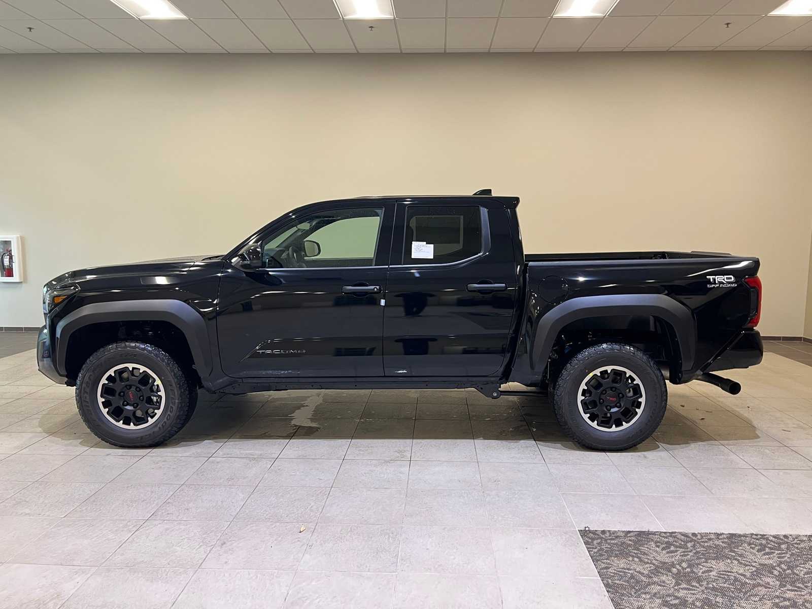 Thumbnail: 2025 Toyota Tacoma - 3