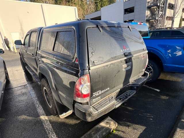 Thumbnail: 2015 Toyota Tacoma - 10