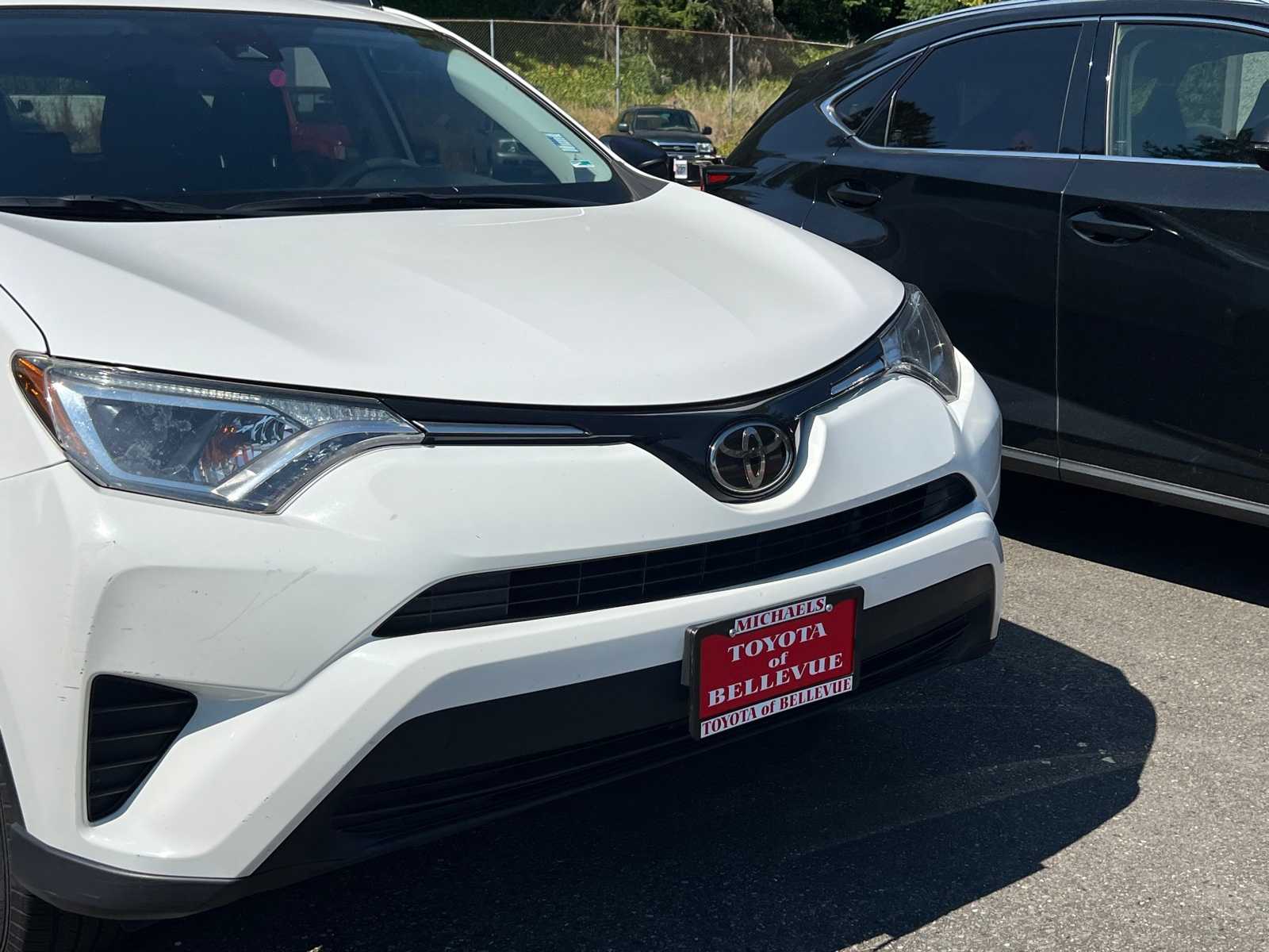 Thumbnail: 2018 Toyota RAV4 - 4