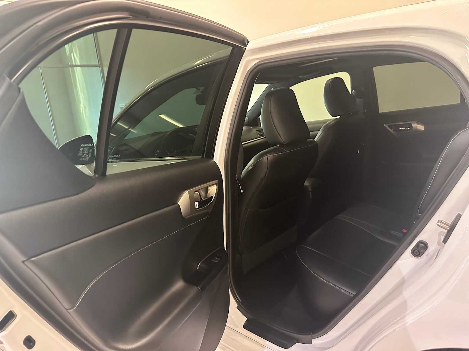 Thumbnail: 2014 Lexus CT - 26