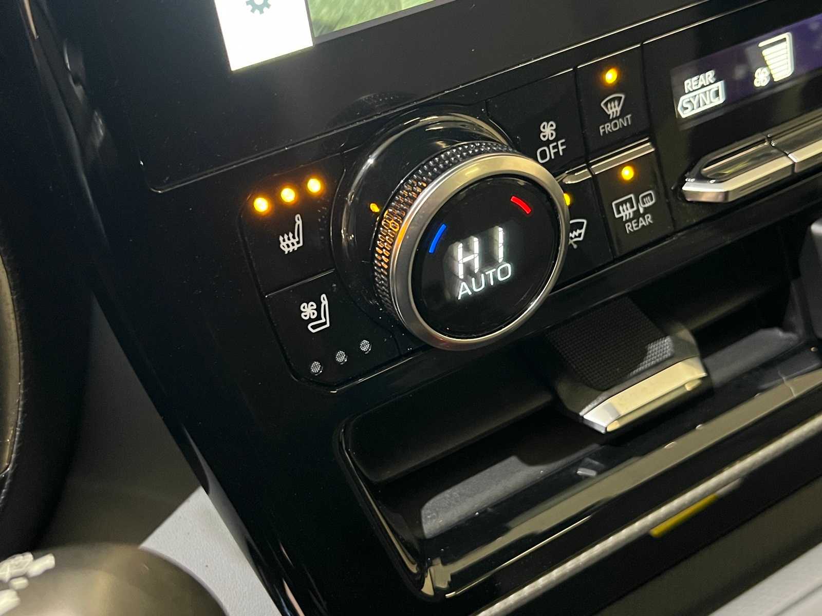 Thumbnail: 2023 Toyota Highlander - 28