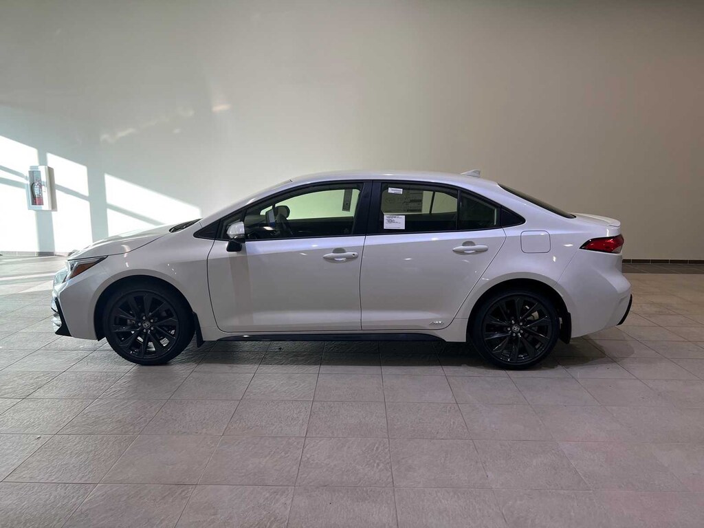 New 2026 Toyota Corolla Hybrid SE Sedan