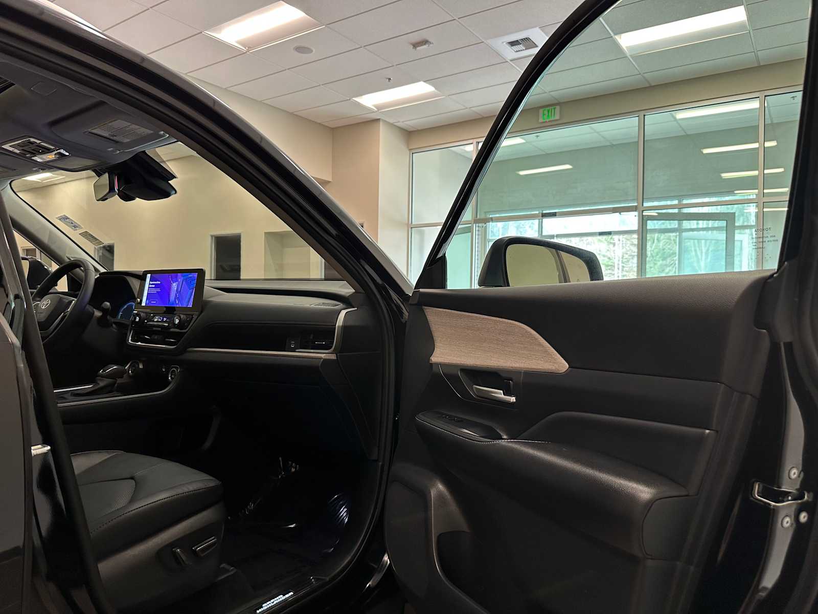 Thumbnail: 2024 Toyota Grand Highlander - 30