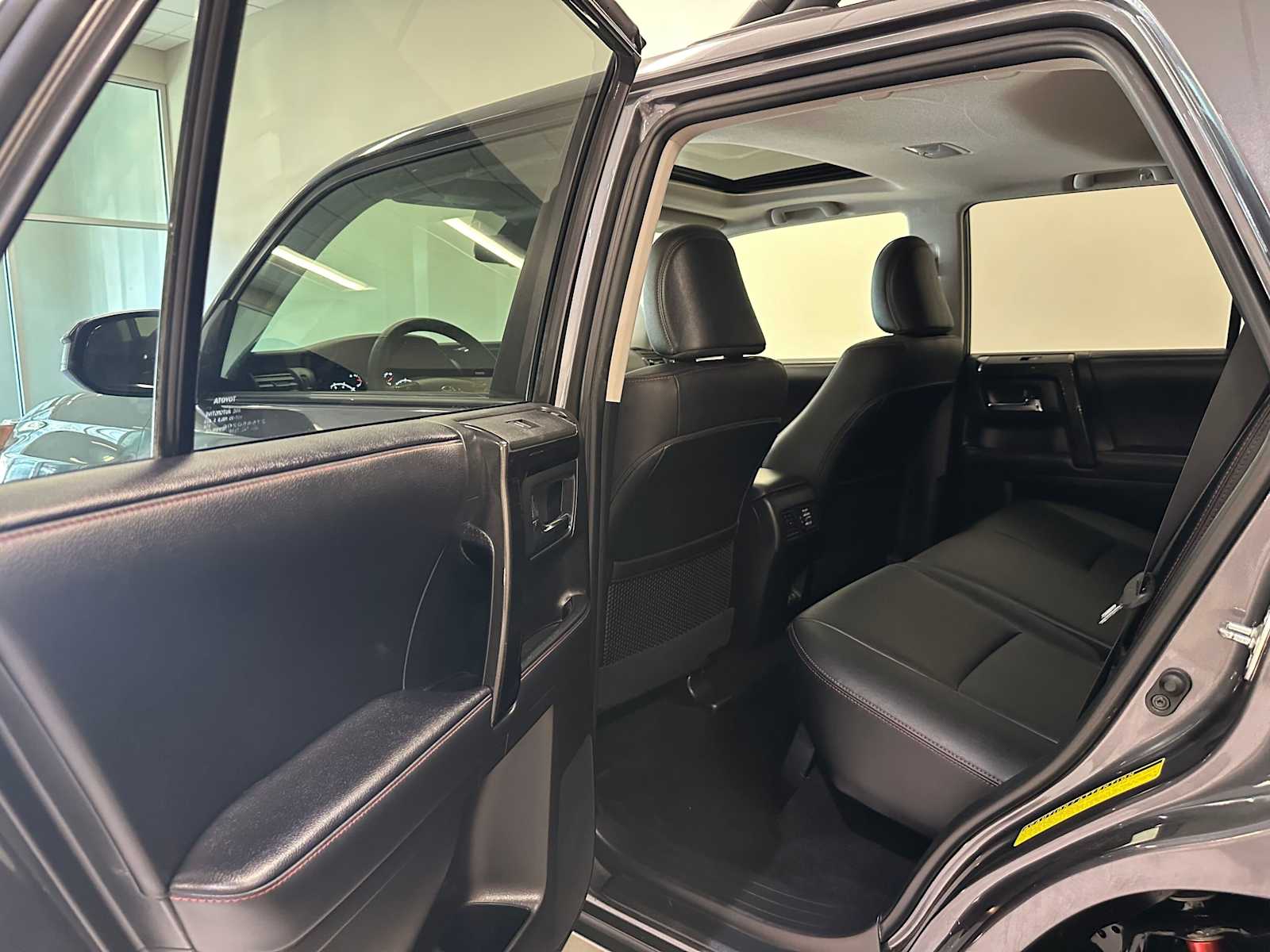 Thumbnail: 2022 Toyota 4Runner - 25