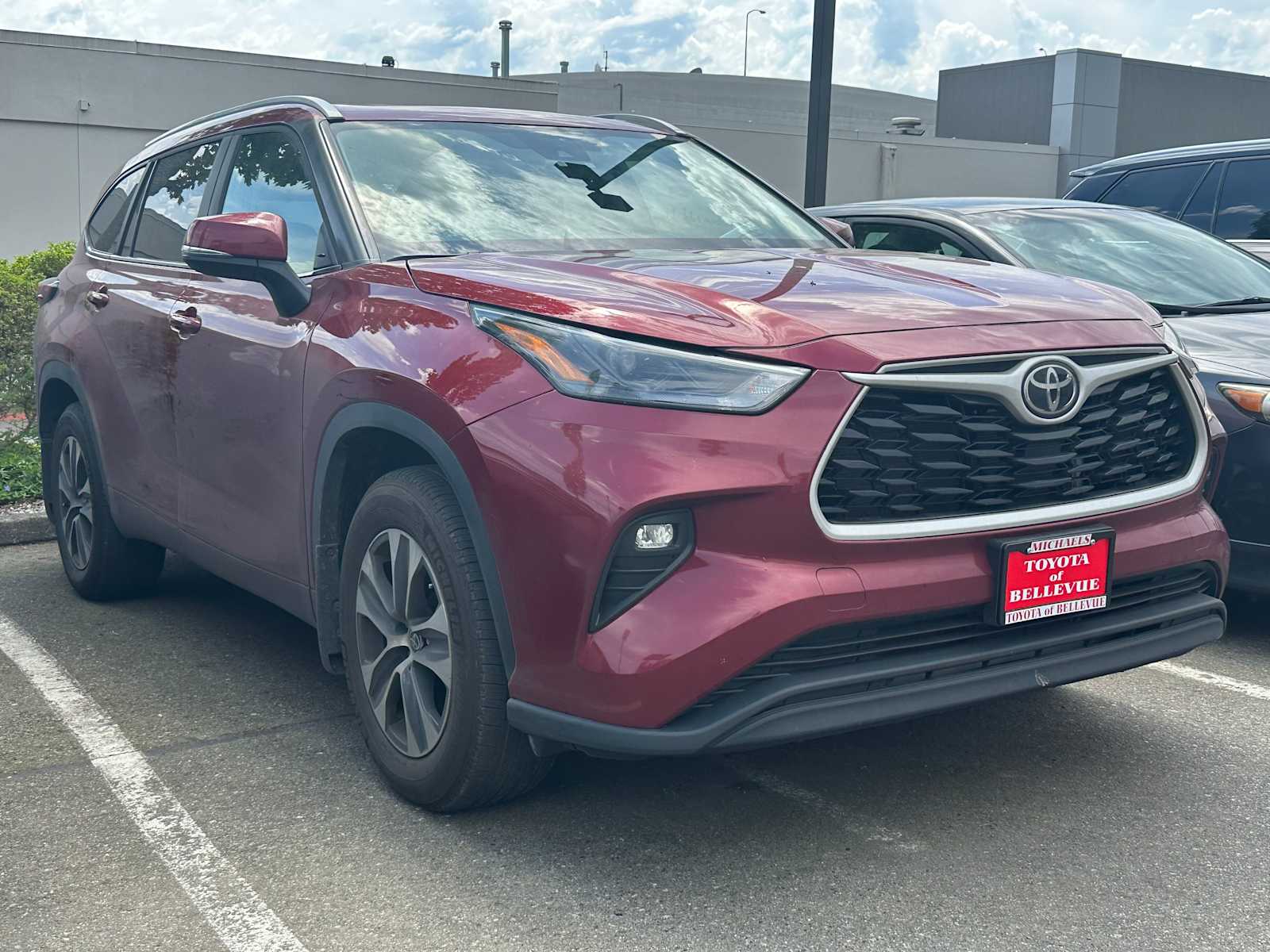Thumbnail: 2025 Toyota Highlander - 3