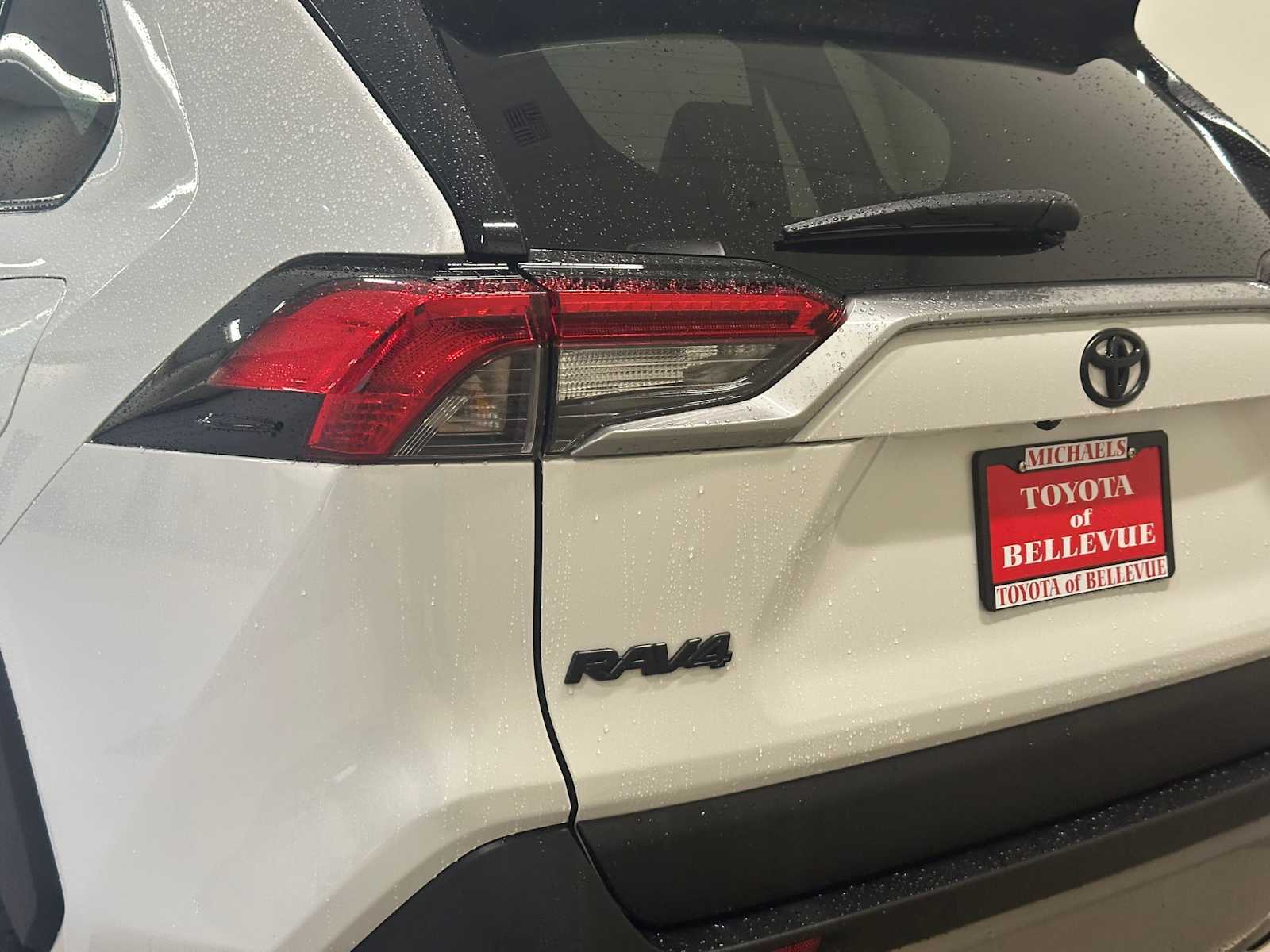 Thumbnail: 2024 Toyota RAV4 - 7