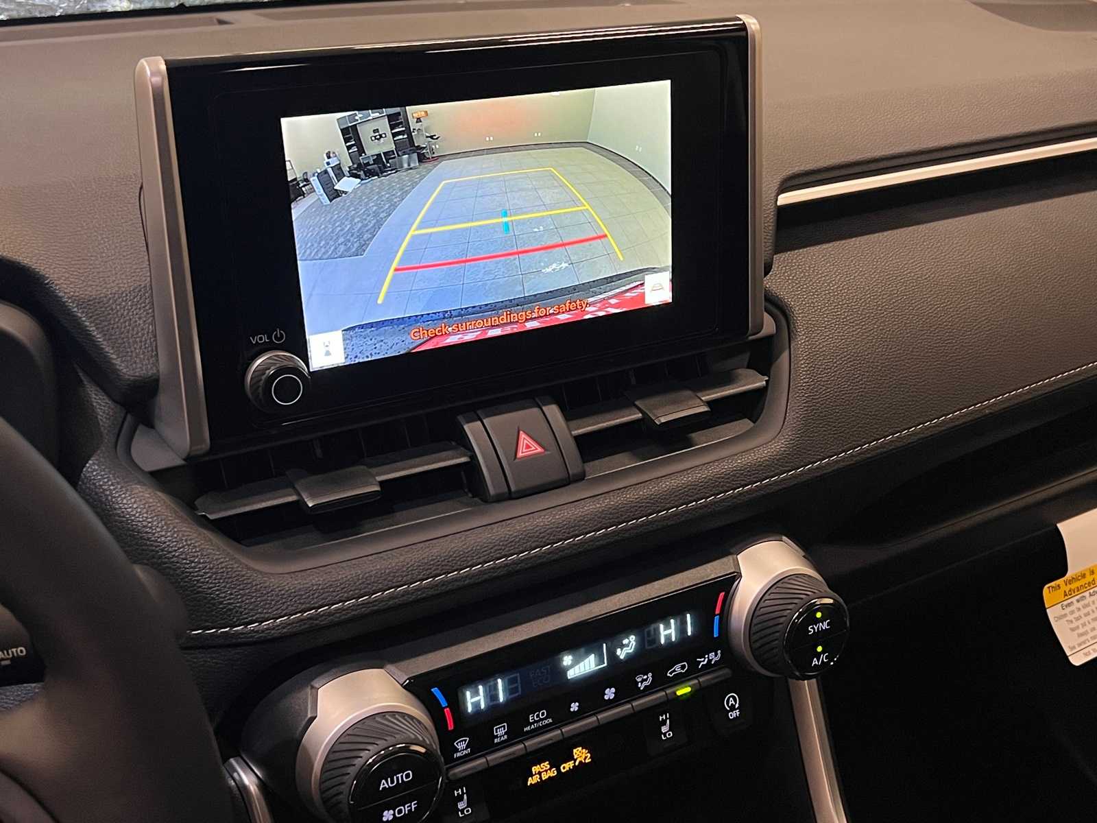 Thumbnail: 2025 Toyota RAV4 - 25