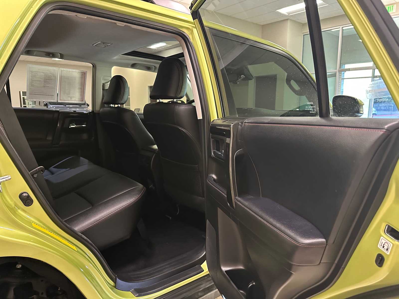 Thumbnail: 2022 Toyota 4Runner - 29