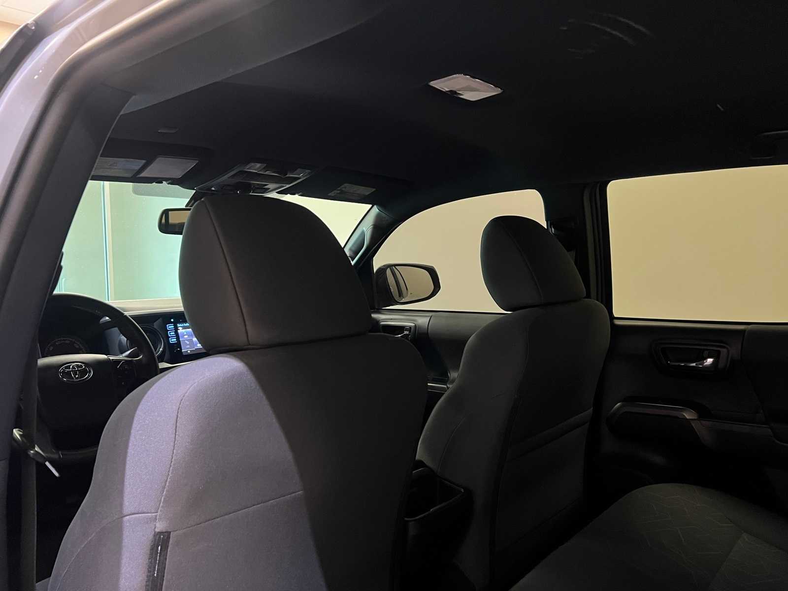 Thumbnail: 2019 Toyota Tacoma - 12