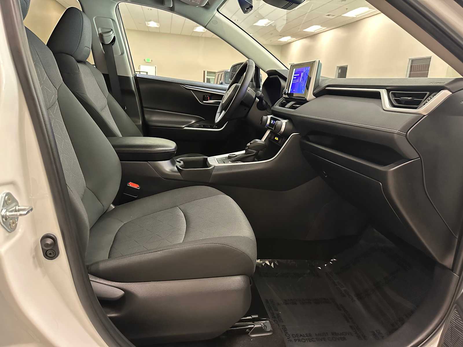 Thumbnail: 2024 Toyota RAV4 - 27