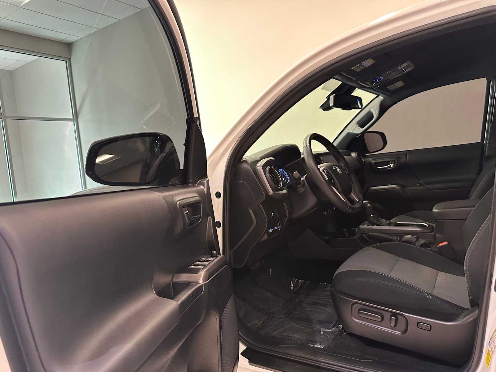 Thumbnail: 2023 Toyota Tacoma - 21